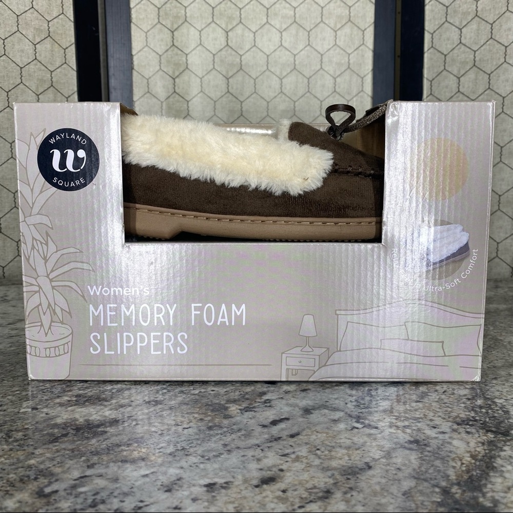 Wayland Square Women’s Memory Foam Slippers
